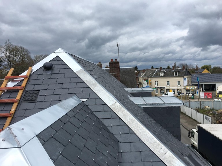 Couvreur à Évreux, Saint-André-de-l'Eure, Dreux, Chartres et alentours – JB2C, spécialiste de votre toiture