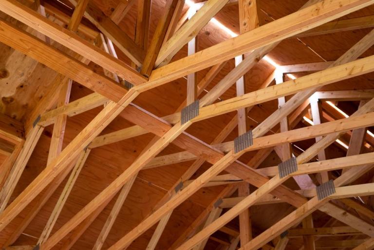 Charpente en bois : quel type choisir pour votre projet ?