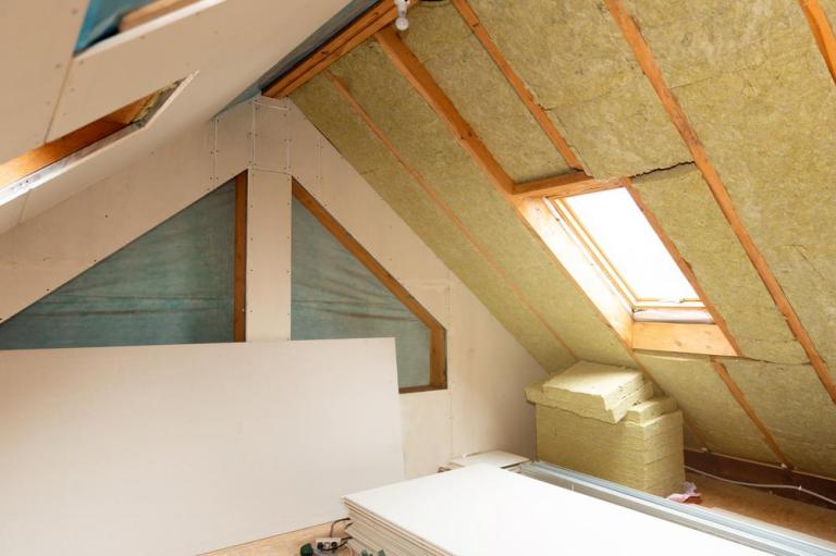 Isolation de toiture à Dreux : que faut-il savoir ?